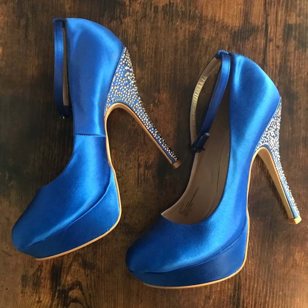 Steve Madden Blue Satin Women's Heels